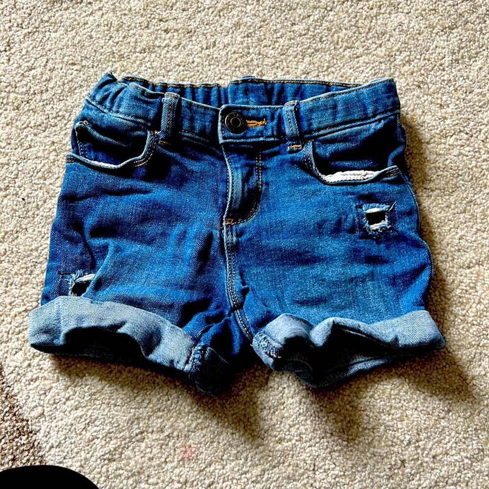 Old navy short. Size 5t denim.